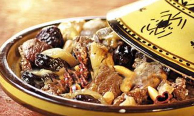 طريقة عمل طاجن اللحم بالبرقوق: