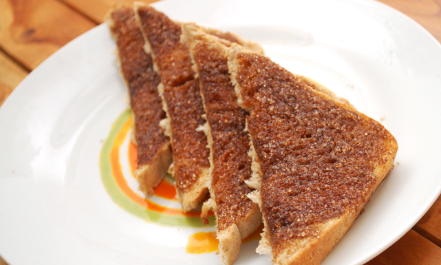 مثلثات التوست بالقرفة 